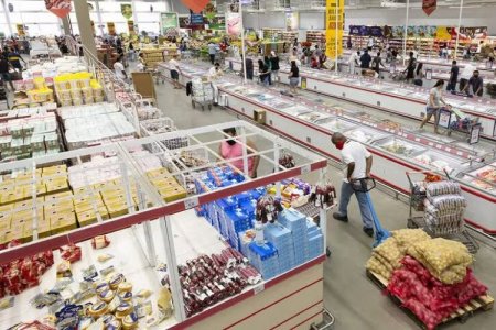 Supermercadista brasileña Assaí incorpora al directorio del minorista al exejecutivo de su rival Atacadão