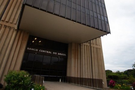 Senado brasileño descarta confirmar al aliado de Lula como presidente del Banco Central antes de próxima reunión de política monetaria
