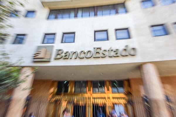 <p>Cómo se estructuró el millonario fraude informático que afectó en $ 6.000 millones a BancoEstado</p>