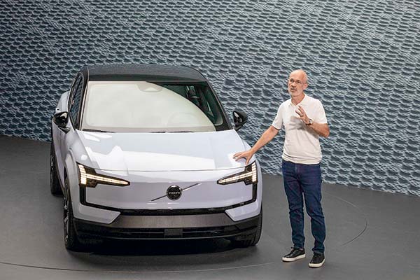 Volvo Cars abandona compromiso de vender solo autos eléctricos a 2030