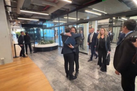 Milei visitó las oficinas de Mercado Libre: "Nuestro Gobierno es un aliado incondicional del sector privado"