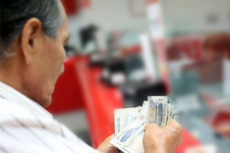 Ejecutivo de Perú evalúa observar reforma de pensiones por alto costo fiscal