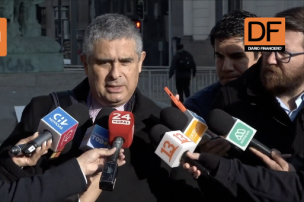 <p>Ahora en DF | Juan Pablo Hermosilla confirma que dará a conocer los chats del celular de su hermano y define los criterios para su publicación</p>