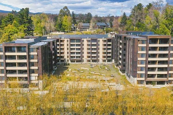 <p>Inmobiliaria acuerda venta de millonario proyecto en Pucón con la venia del Security y lanza propuesta de reorganización judicial</p>