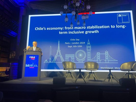 ChileDay en Londres: Ministro de Hacienda apunta a altos costos de financiamiento local como obstáculo para el repunte