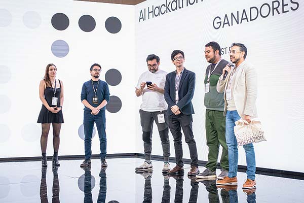 Ganadores de hackathon de OpenAI buscan escalar solución para acelerar causas de divorcio