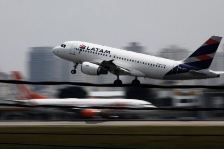 ¿Volar pasado de copas? US$ 10 mil le costó a Latam el aterrizaje forzoso por un pasajero en estado de ebriedad