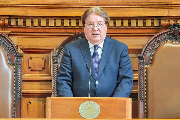 <p>El presidente de la Corte Suprema, Ricardo Blanco, informó la decisión del Pleno.  Foto: Agencia Uno</p>