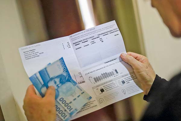 Sentencia "histórica": Justicia condena a Enel a pagar compensación de más de $ 8 mil millones a 127 mil clientes por cortes de luz de 2021