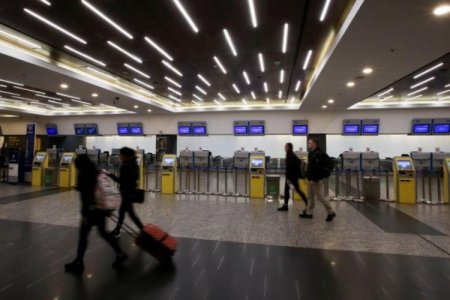Chile: ad portas del feriado, trabajadores del Aeropuerto de Santiago anuncian 30 días de paro