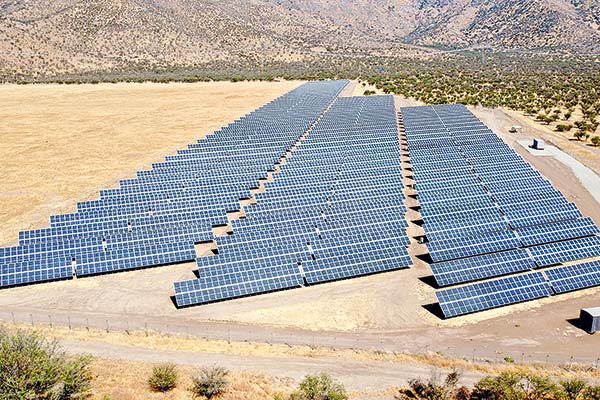 <p>Conflicto de los PMGD: empresas se reúnen con Ministerio de Energía y CPC entra en escena</p>