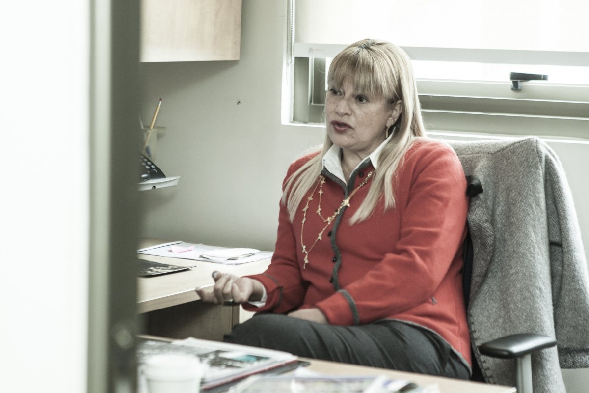 <p>Decisión de suspender a Ángela Vivanco en la UC fue solicitada por el rector Sánchez</p>