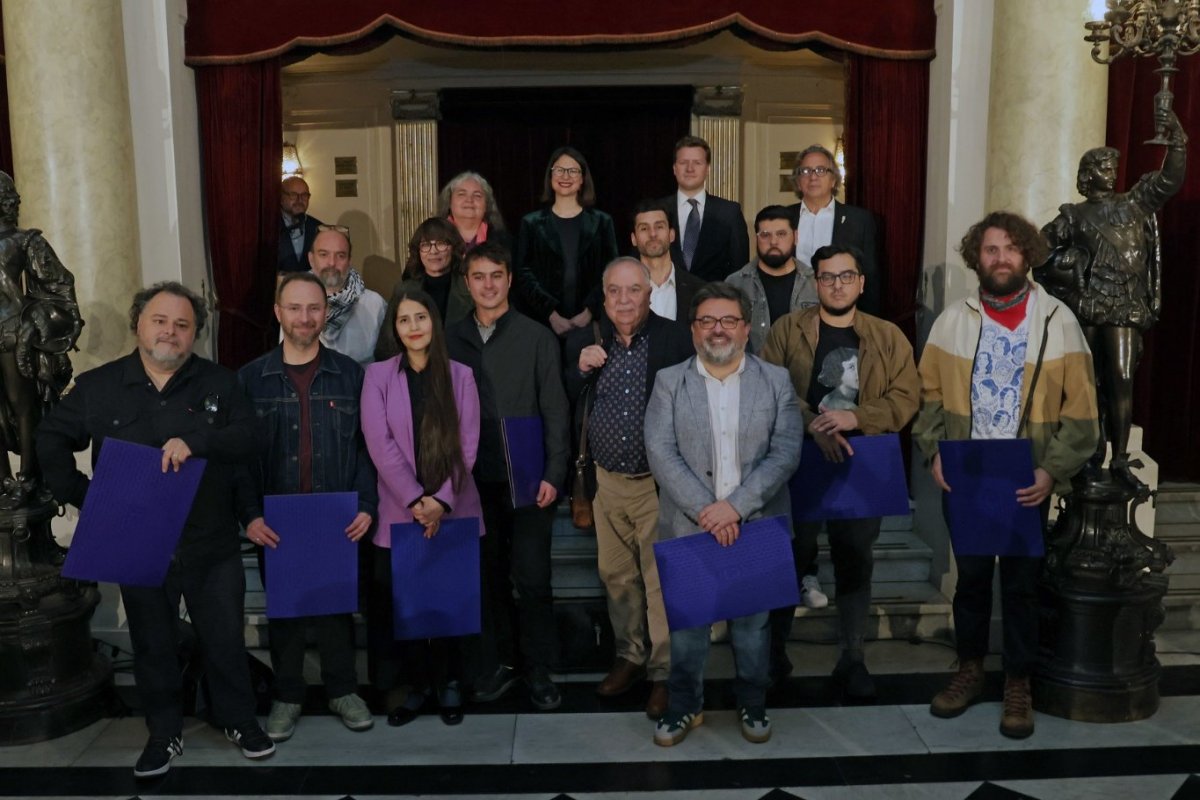 <p>Jefe de contenidos de La Moneda, Manuel Guerrero, gana Premio Municipal de Literatura de Santiago</p>
