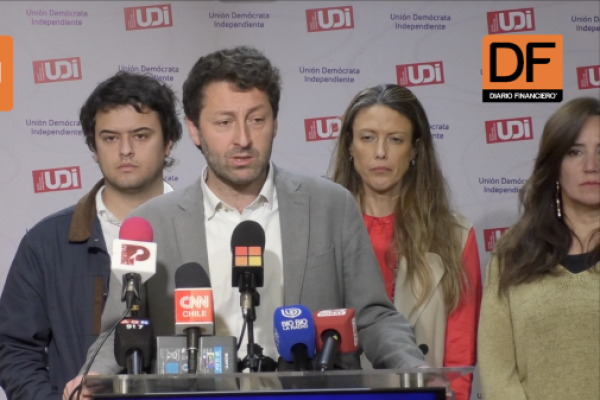 <p>Ahora en DF | UDI responde a cuestionamientos de RN por vínculo de Chadwick en Caso Audios: “Nosotros confiamos en él”</p>
