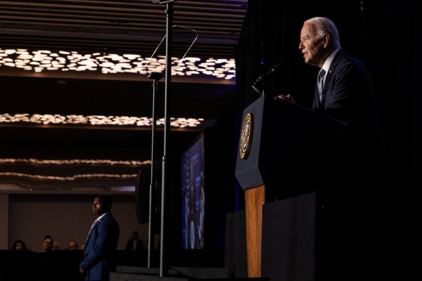 <p>Biden espera que la Fed siga bajando las tasas de interés</p>