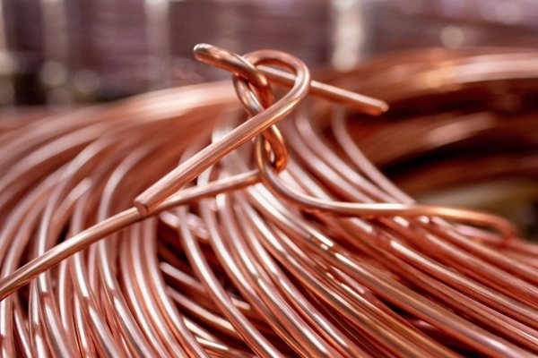 Cobre alcanza máximos de dos meses por las esperanzas de nuevos estímulos en China tras fuerte baja de tasas de la Fed
