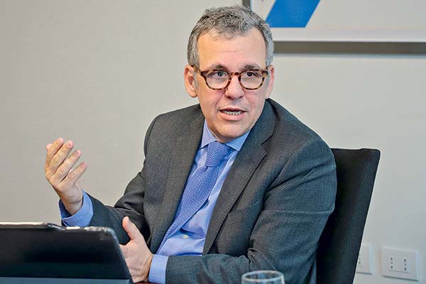 Credicorp y BlackRock apuestan por la transición energética y la IA en los mercados emergentes