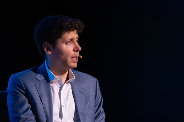 OpenAI analiza dar a Altman un 7% de participación en medio de reestructuración y la CTO Mira Murati anuncia salida