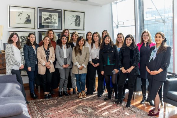 <p>Abogadas especialistas en temas laborales lanzan referente para cerrar brecha de género</p>