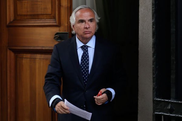 Caso Audios: fiscal Parra confirma que exministro Chadwick declarará en calidad de imputado