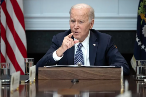 Biden dice que hablará pronto con Netanyahu y que "debe" evitarse una guerra total