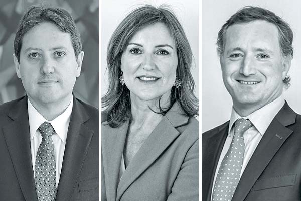 <p>Renzo Vercelli, gerente general Afp Capital. Daniela Zecchetto, futura presidenta Afp Cuprum. José Joaquín Prat, CEO de Afp Planvital. Fotos: Julio Castro y Archivo</p>