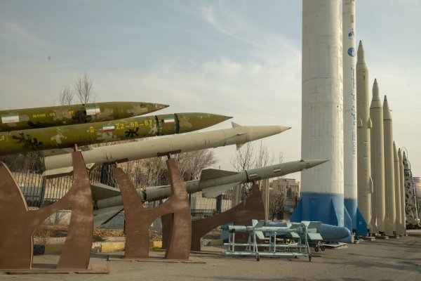 <p>Irán lanza ataque contra Israel: EEUU promete defender a su aliado y Netanyahu asegura que Teherán “pagará caro” su error</p>