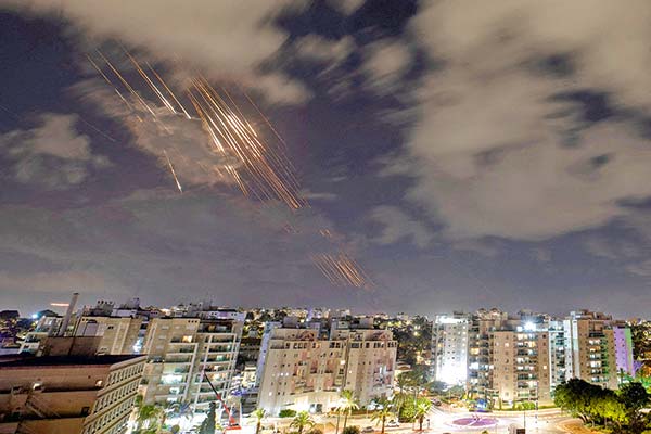 <p>Alrededor de 180 misiles lanzó Irán a Israel. Foto: Reuters</p>