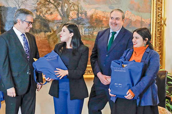 <p>El lunes las autoridades de Hacienda ingresaron el proyecto de Presupuesto al Congreso.</p>