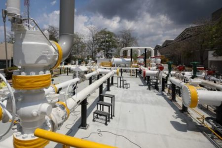 Idea de importar gas de Venezuela a Colombia es un "gran distractor", dice exministro