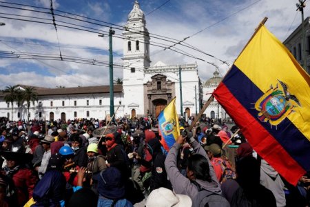 FMI asegura que Ecuador está considerando más acceso a efectivo; se espera revisión del programa este año