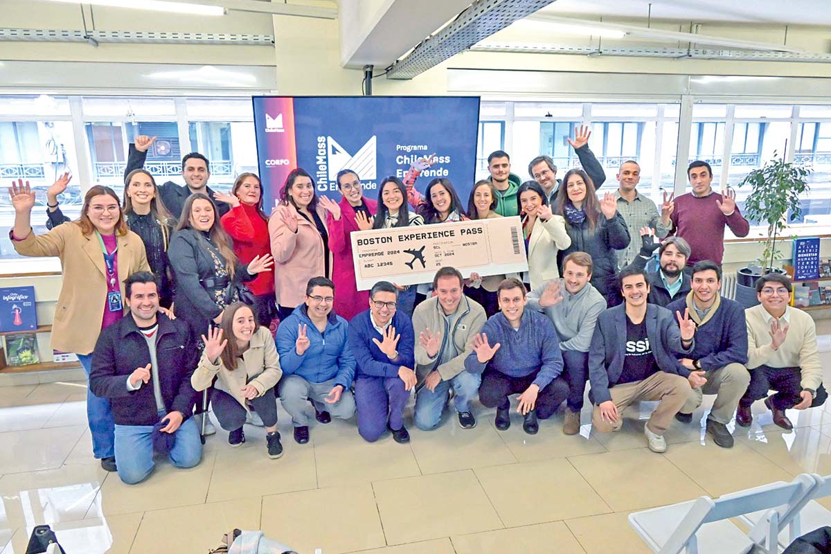 <p>El variopinto grupo de chilenos que viajará a Boston a encuentro en que habrá un premio póstumo a Sebastián Piñera</p>