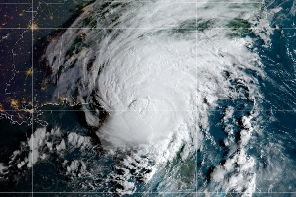 <p>Estados Unidos enfrenta una nueva amenaza de tormenta mientras se recupera de Helene</p>