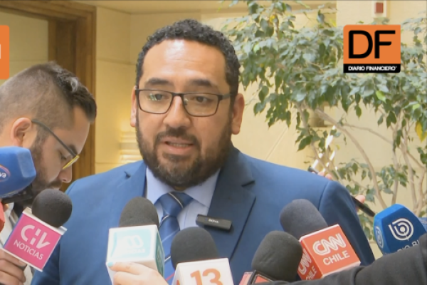 <p>Ahora en DF | Ministro de Educación por proyecto que pone fin al CAE: “Esperamos construir el espacio de diálogo”</p>
