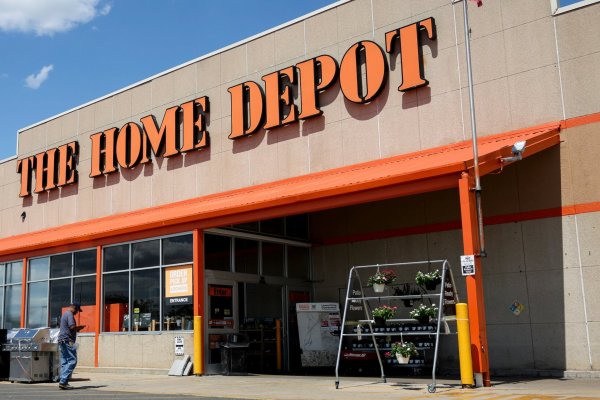 Home Depot obligará a sus ejecutivos a realizar turnos en tiendas para conocer en terreno la realidad de sus trabajadores