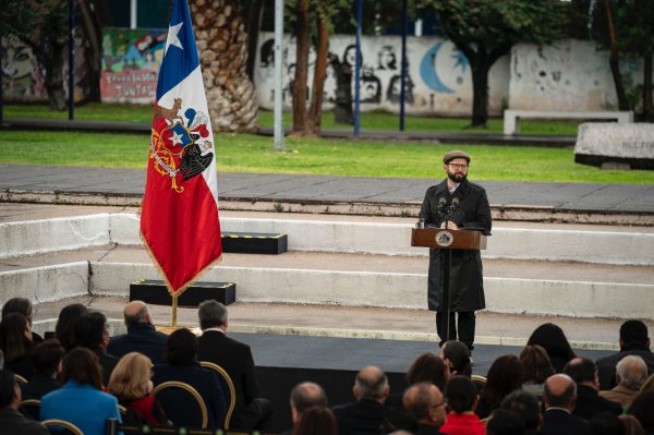 <p>Boric defiende la propuesta de FES: “Muchos nos invitaron a desahuciar estas reformas, pero somos porfiados y esperamos llegar a acuerdos”</p>