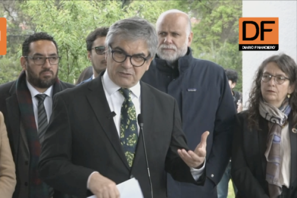 <p>Ahora en DF | Ministro Marcel explica proyecto que pone fin al CAE y aclara que “no es un crédito”</p>
