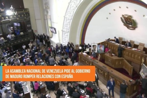 <p>Ahora en DF SUD | La Asamblea Nacional de Venezuela pide al Gobierno de Maduro romper relaciones con España</p>