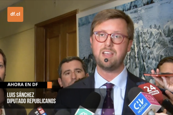 <p>Ahora en DF | Comisión rechaza acusación constitucional contra ministra Tohá: oposición califica de “ilegal” la decisión</p>