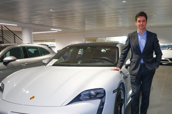 Porsche y la electromovilidad paulatina: “Hay un compromiso bien importante con los motores a combustión”