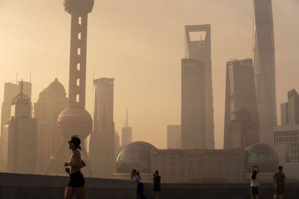 <p>China gravará a los ultrarricos por las ganancias de sus inversiones en el extranjero</p>