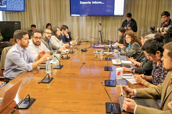 Cataldo defiende reemplazo del CAE por el FES: “El sistema es de los más caros de la OCDE”