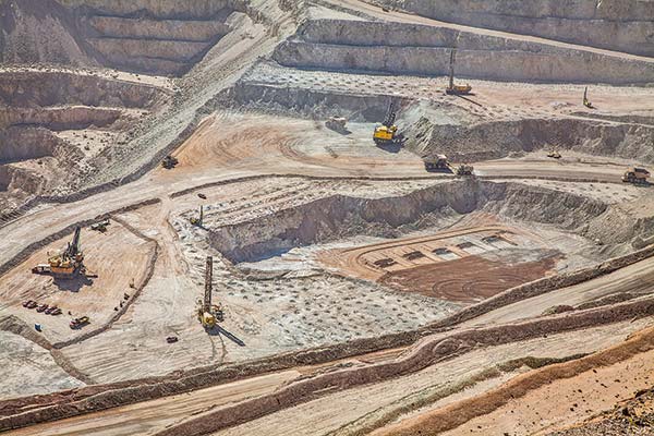Gigantes mineras "unánimemente optimistas" para el cobre pero inquietas por Canadá, esperanzadas por Argentina y mirando África