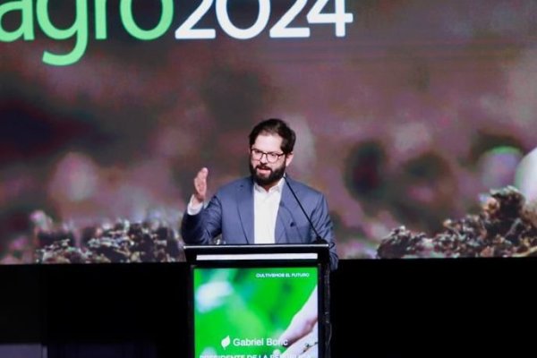 <p>Presidente Boric: "Hoy estamos viviendo un momento de diferentes sismos institucionales… cuidemos lo que tenemos”</p>