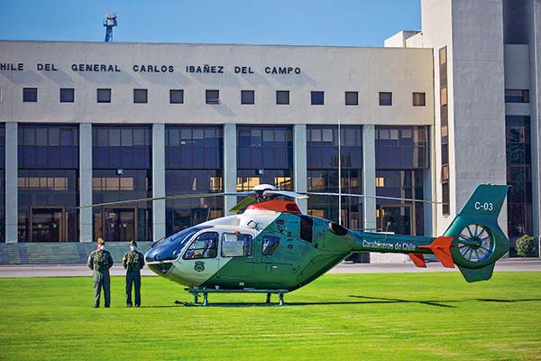 Operador de aeronaves acusa a Carabineros de atentar contra la libre competencia en licitaciones públicas