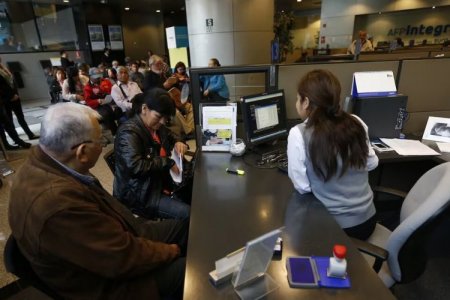 Perú; Afiliados a AFP pagarán menos por seguro de invalidez y sobrevivencia