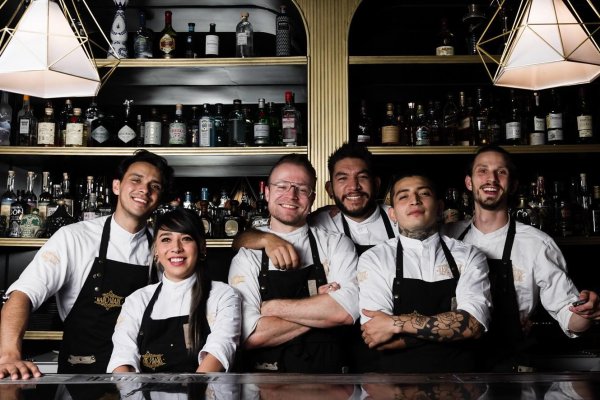 <p>¿Quieres tomar un trago en el mejor bar del mundo? Está en México y se llama Handshake Speakeasy</p>