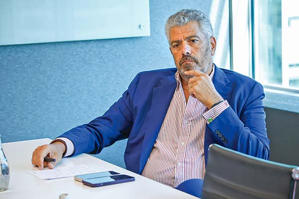 <p>Rick Chesley, DLA Piper: “Vemos más interés de clientes locales por involucrarse fuera de Chile”</p>