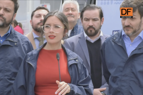 <p>Ahora en DF | Vallejo por instrucciones de Monsalve a la PDI: “Todo lo que ustedes saben, es lo que el Gobierno supo”</p>