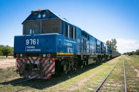 Argentina anuncia la primera privatización ferroviaria de la era Milei: Belgrano Cargas pasa a manos privadas